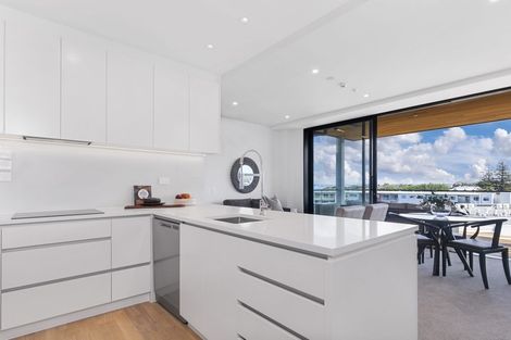 Photo of property in 207/8a Lake Pupuke Drive, Takapuna, Auckland, 0622