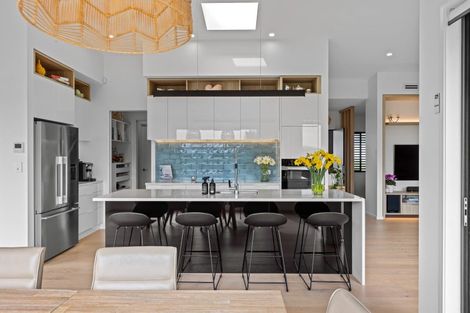 Photo of property in 14 Odlin Lane, Red Beach, 0932