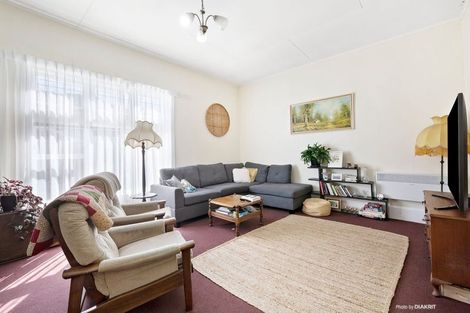 Photo of property in 213 The Parade, Island Bay, Wellington, 6023