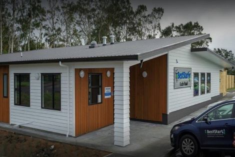 Photo of property in 57 Accolage Boulevard, Kumeu, 0810