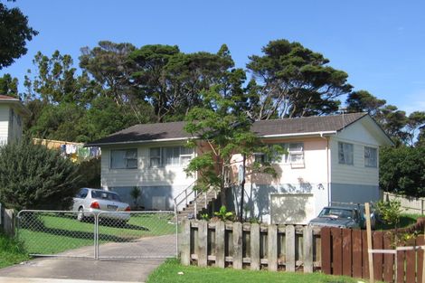 Photo of property in 16 Hanui Place, Massey, Auckland, 0614