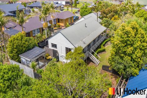 Photo of property in 15 Syntax Place, Conifer Grove, Takanini, 2112