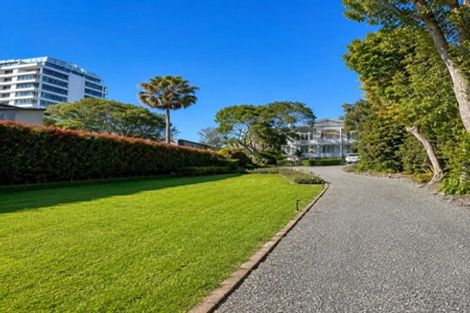 Photo of property in 55 Stanley Point Road, Stanley Point, Auckland, 0624