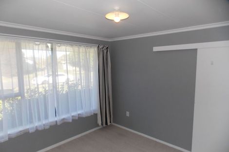 Photo of property in 9 Paradise Place, Milson, Palmerston North, 4414