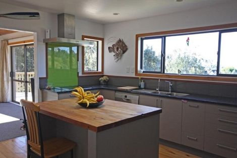 Photo of property in 8 Brenton Place, Whangamata, 3691