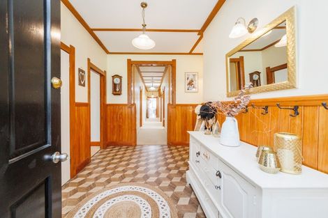 Photo of property in 283 Forlong Road, Colyton, Feilding, 4775