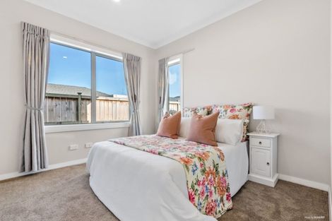 Photo of property in 6 Paso Fino Crescent, Karaka, Papakura, 2113