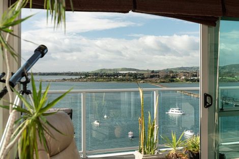 Photo of property in 15/72e Devonport Road, Tauranga, 3110