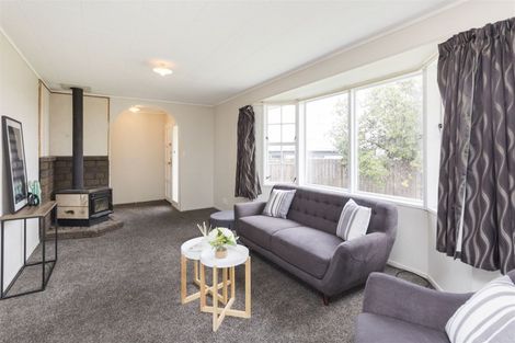 Photo of property in 52 Acacia Street, Kelvin Grove, Palmerston North, 4414