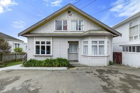 Photo of property in 87 Queens Drive, Lyall Bay, Wellington, 6022
