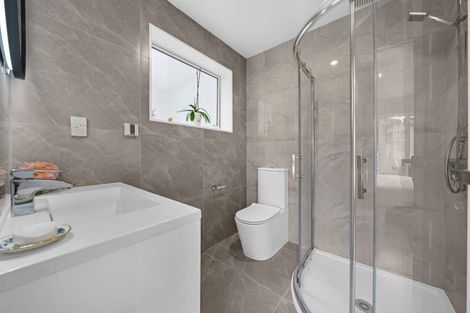 Photo of property in 110 Keri Vista Rise, Papakura, 2110