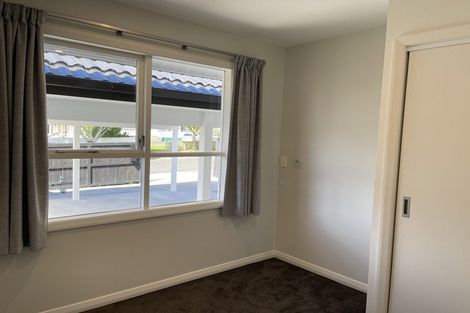 Photo of property in 3 Ussher Place, Pakuranga Heights, Auckland, 2010