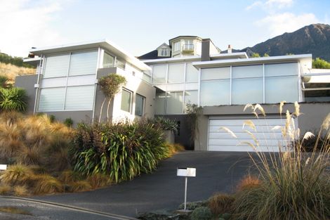 Photo of property in 2 Aurum Lane, Fernhill, Queenstown, 9300