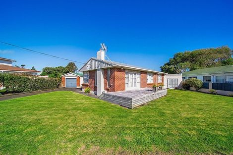 Photo of property in 39 Gloucester Street, Patea, 4520