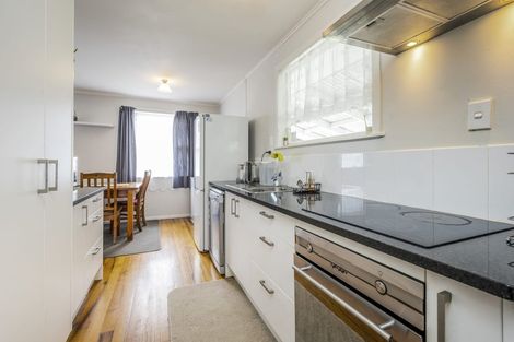 Photo of property in 17 Brentford Place, Manurewa, Auckland, 2102