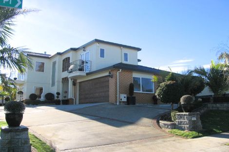 Photo of property in 2 Canonbie Place, East Tamaki Heights, Auckland, 2016