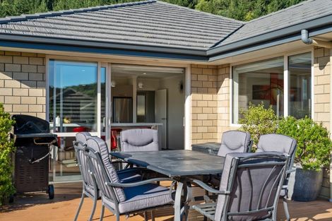 Photo of property in 114a Milton Terrace, Picton, 7220