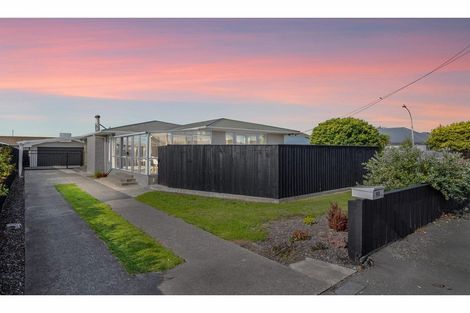 Photo of property in 90 Hargood Street, Woolston, Christchurch, 8062