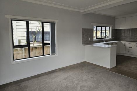 Photo of property in 4 Plunket Avenue, Papatoetoe, Auckland, 2104