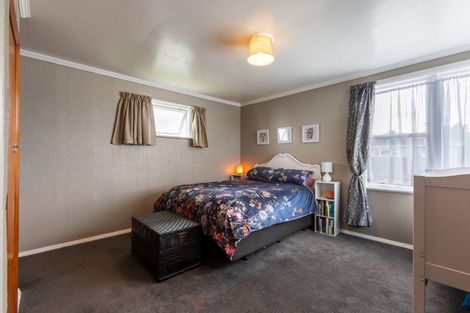 Photo of property in 15 Fox Street, Woodville, 4920