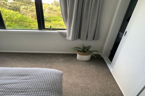 Photo of property in 29b Glanmire Road, Newlands, Wellington, 6037