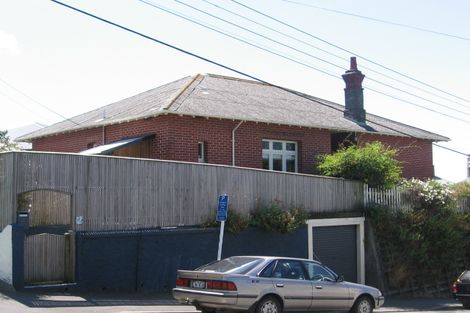 Photo of property in 2 Bidwill Street, Mount Cook, Wellington, 6021