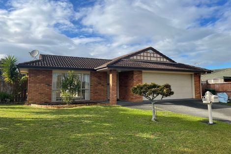 Photo of property in 43 Sandwick Drive, Weymouth, Auckland, 2103