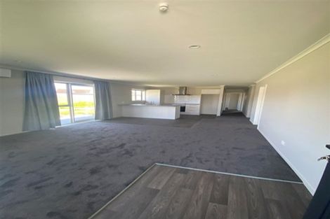 Photo of property in 10 Huntaway Lane, Dunsandel, 7682