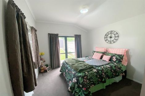 Photo of property in 32 Tutuwhatu Crescent, Weymouth, Auckland, 2103