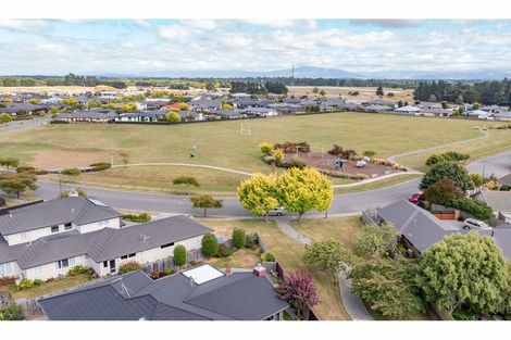 Photo of property in 4 Doncaster Place, Rangiora, 7400