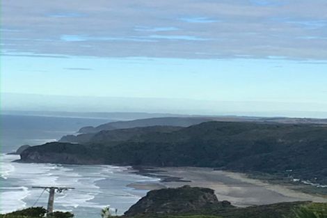 Photo of property in 16 Log Race Road, Piha, New Lynn, 0772