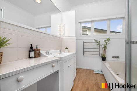 Photo of property in 47 Bannerman Road, Morningside, Auckland, 1022