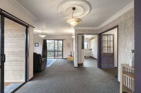 Photo of property in 20 Springdale Grove, Fitzherbert, Palmerston North, 4410