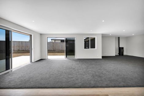 Photo of property in 9 Midsummer Avenue, Stratford, 4332