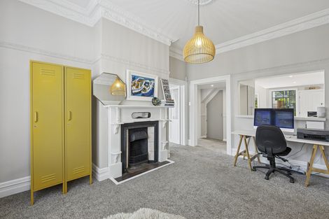 Photo of property in 153 Victoria Road, Saint Clair, Dunedin, 9012