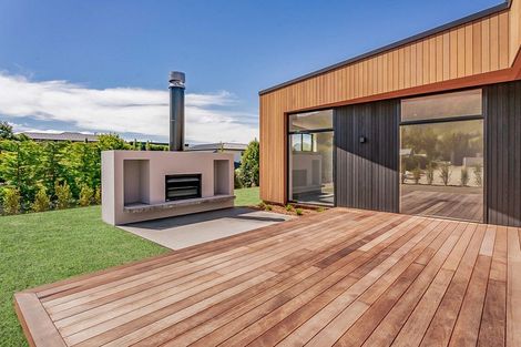 Photo of property in 46 Stackbrae Avenue, Wanaka, 9305