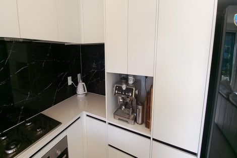 Photo of property in 2 Meenas Place, Cable Bay, 0420