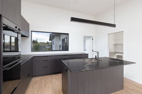 Photo of property in 2 Marsden Place, Hurworth, New Plymouth, 4310