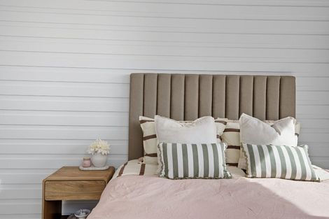 Photo of property in 21 Woodstock Place, Russley, Christchurch, 8042