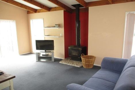 Photo of property in 8 Forest Road, Raumati South, Paraparaumu, 5032