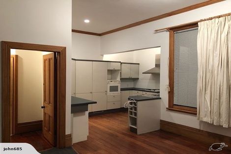 Photo of property in 4/10 Hobson Crescent, Thorndon, Wellington, 6011