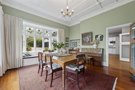 Photo of property in 18 Ridge Lane, New Plymouth, 4310