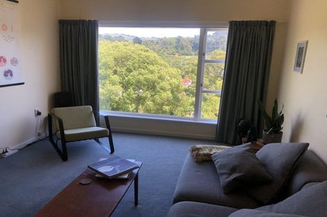 Photo of property in 28 Overtoun Terrace, Hataitai, Wellington, 6021