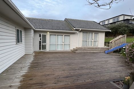 Photo of property in 14 Mcfetridge Place, Hillcrest, Auckland, 0627