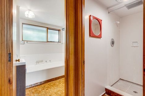 Photo of property in 317 Withells Road, Avonhead, Christchurch, 8042