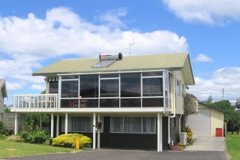 Photo of property in 15 Hinemoa Road, Waihi Beach, 3611