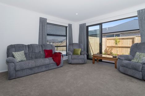 Photo of property in 122 Puhirake Crescent, Pyes Pa, Tauranga, 3112