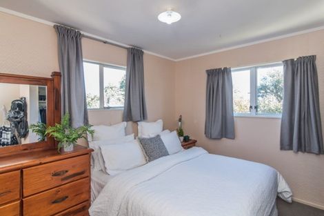 Photo of property in 3 Freyberg Crescent, Waikanae Beach, Waikanae, 5036