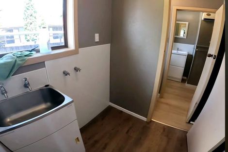 Photo of property in 4 Crescent Court, Melville, Hamilton, 3206