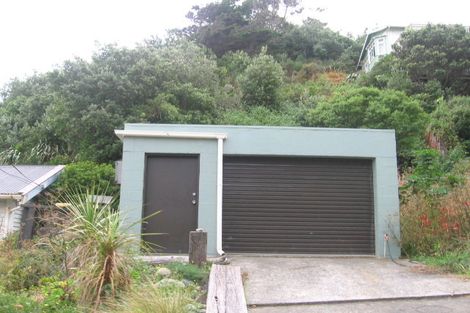 Photo of property in 62 Hungerford Road, Houghton Bay, Wellington, 6023
